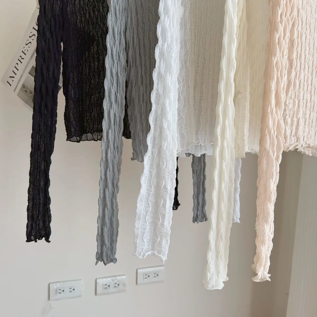 小立領木耳邊蕾絲波浪打底上衣