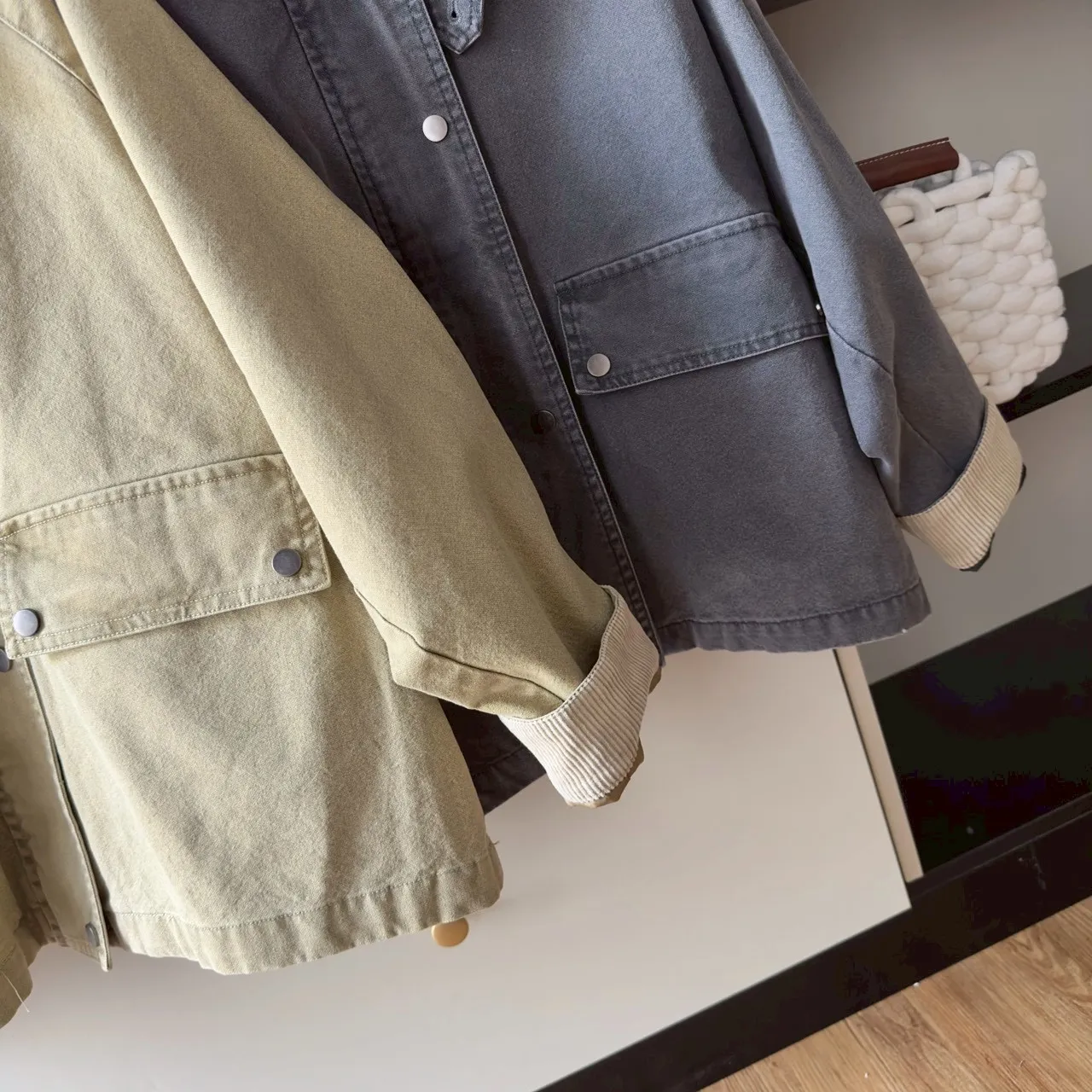 牛仔撞色領外套