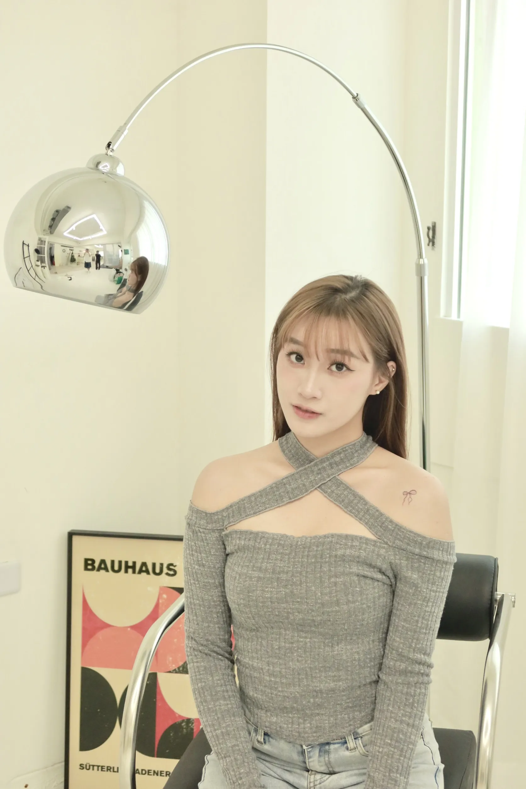 正韓性感露鎖骨交叉踢恤