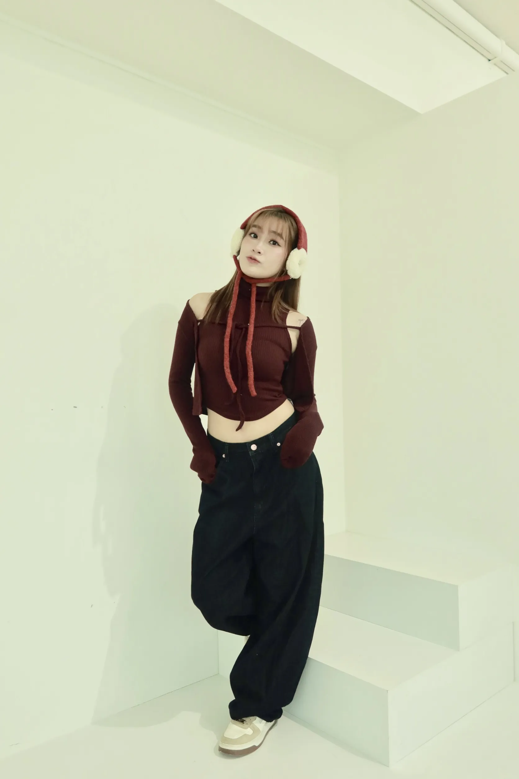 正韓黑粉刺繡氣球寬腿褲