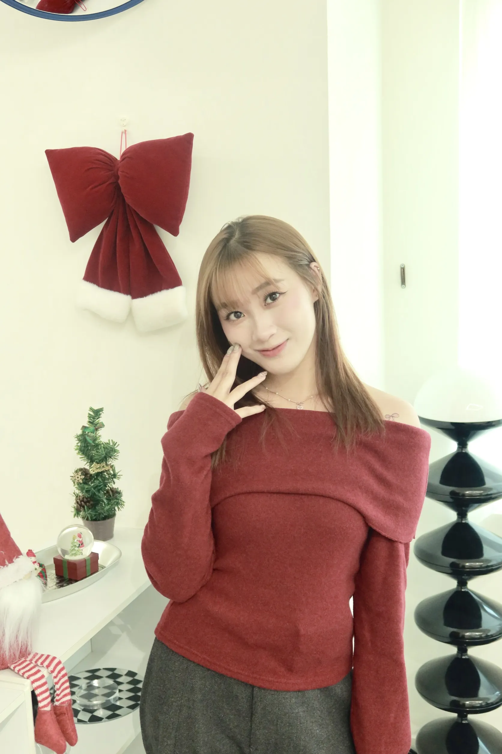 正韓修身露肩厚磅一字領