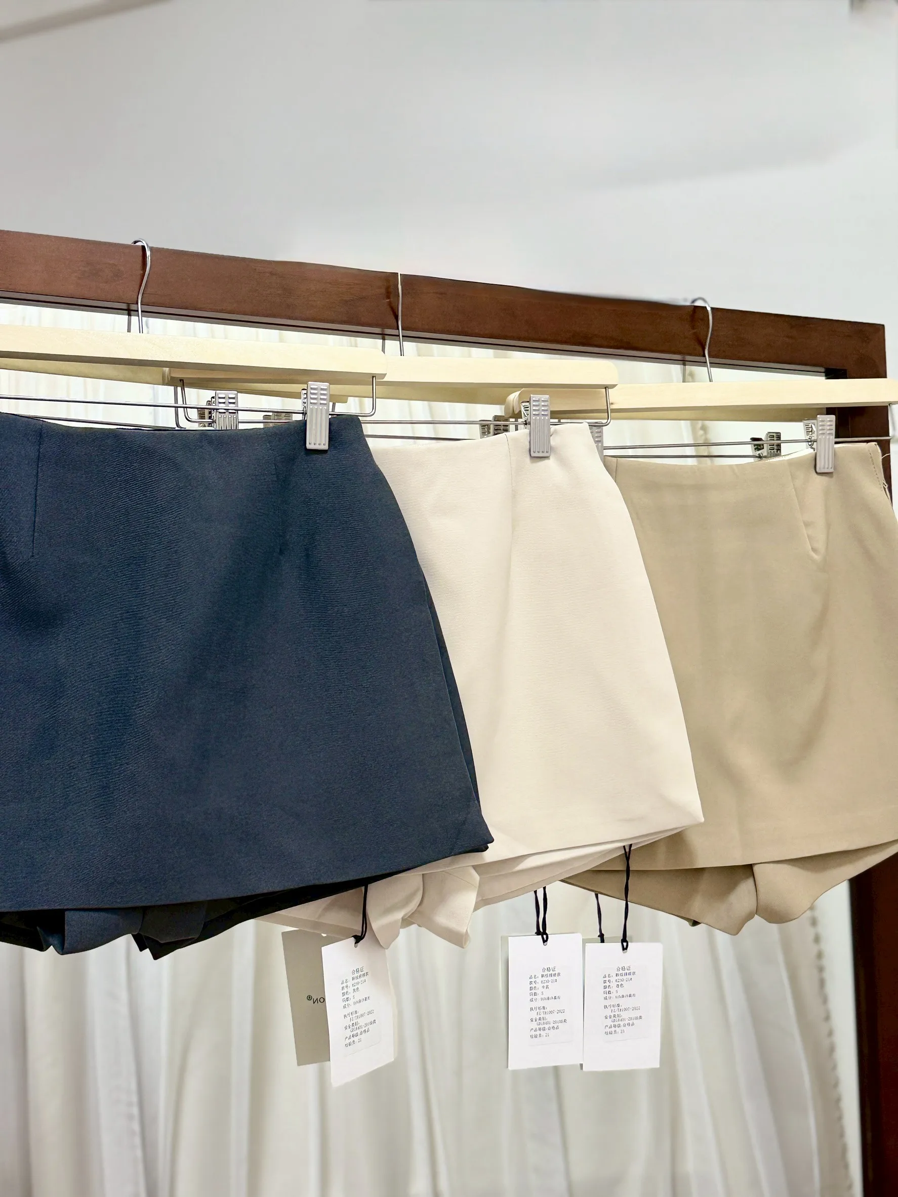 搭配新寵-Ａ字廓形百搭顯瘦西裝褲裙