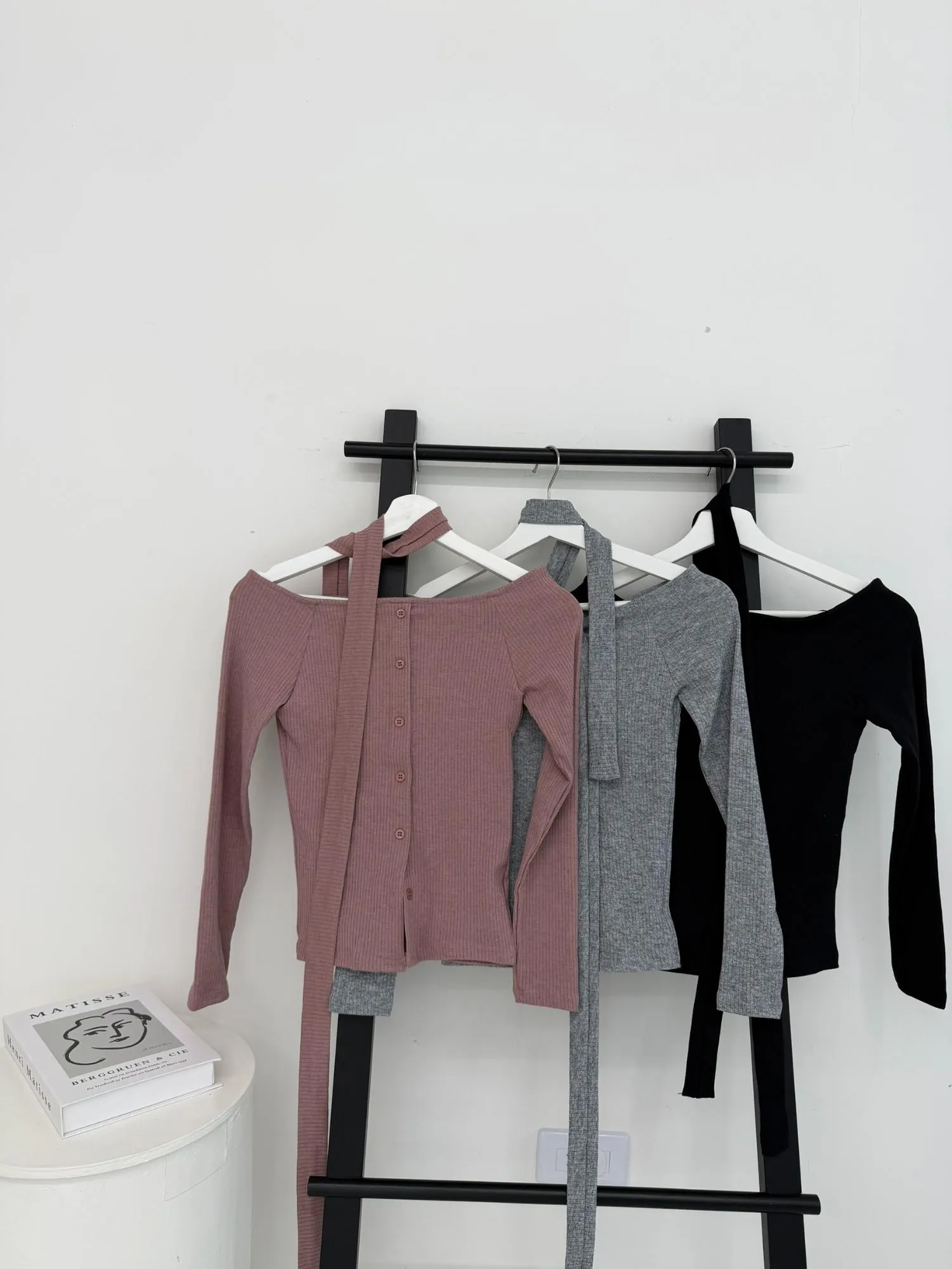 正韓平口附圍巾針織排扣套裝