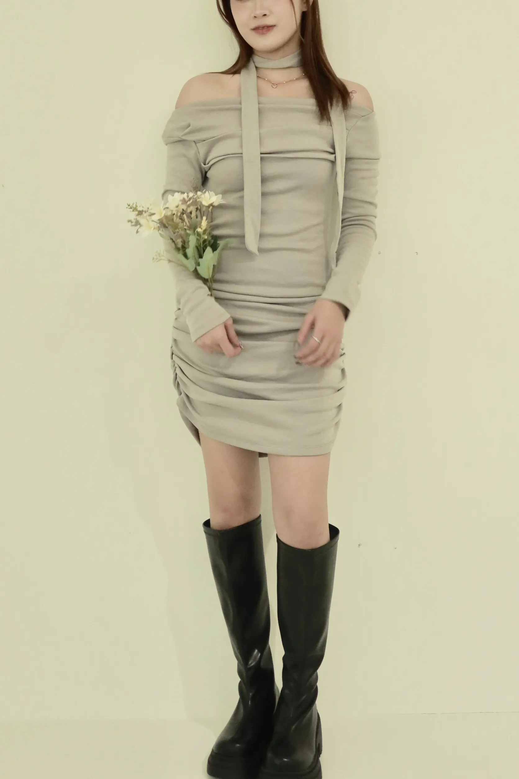 正韓內刷毛垂墜領帶連身裙