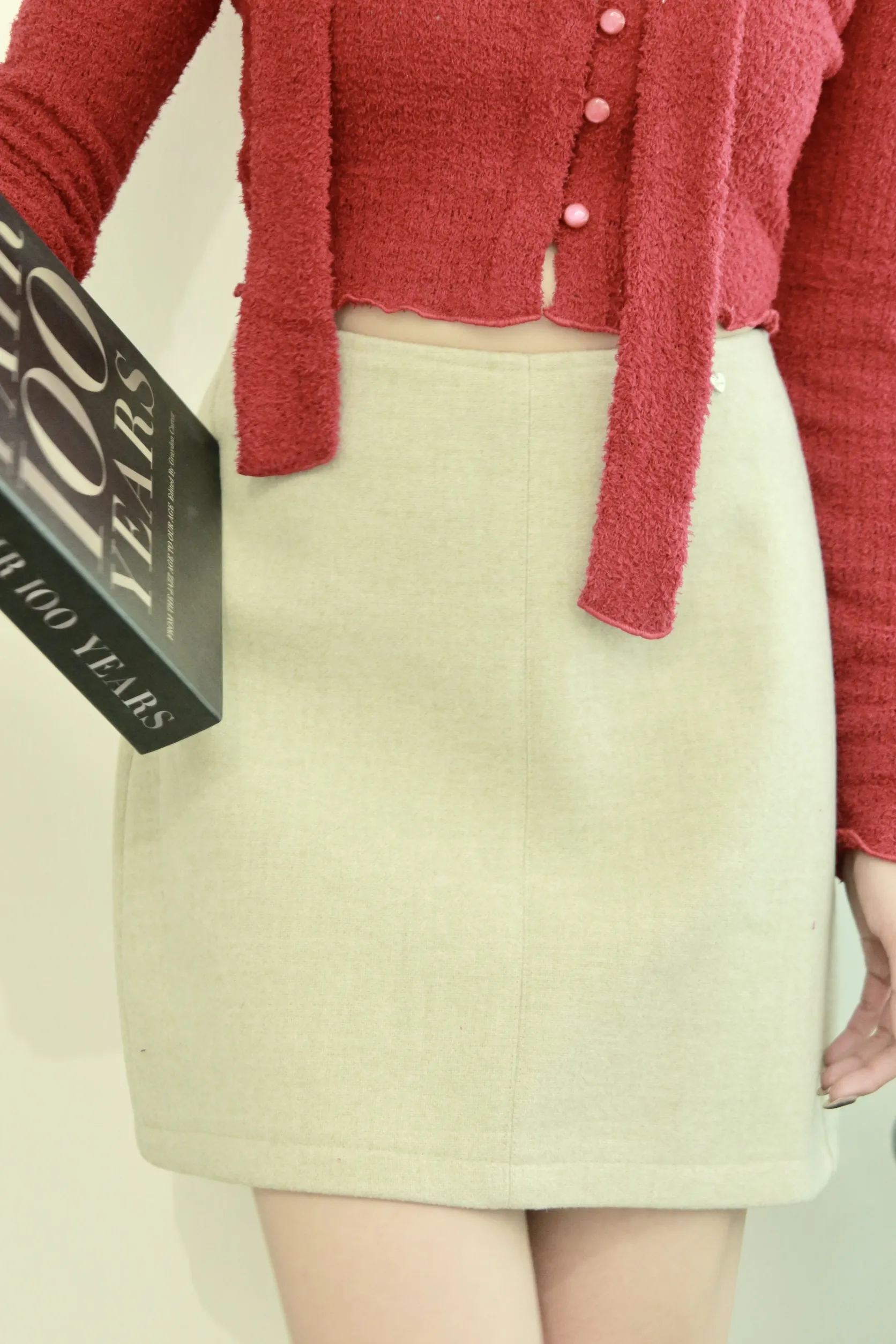 毛呢短款愛心鐵標半身裙