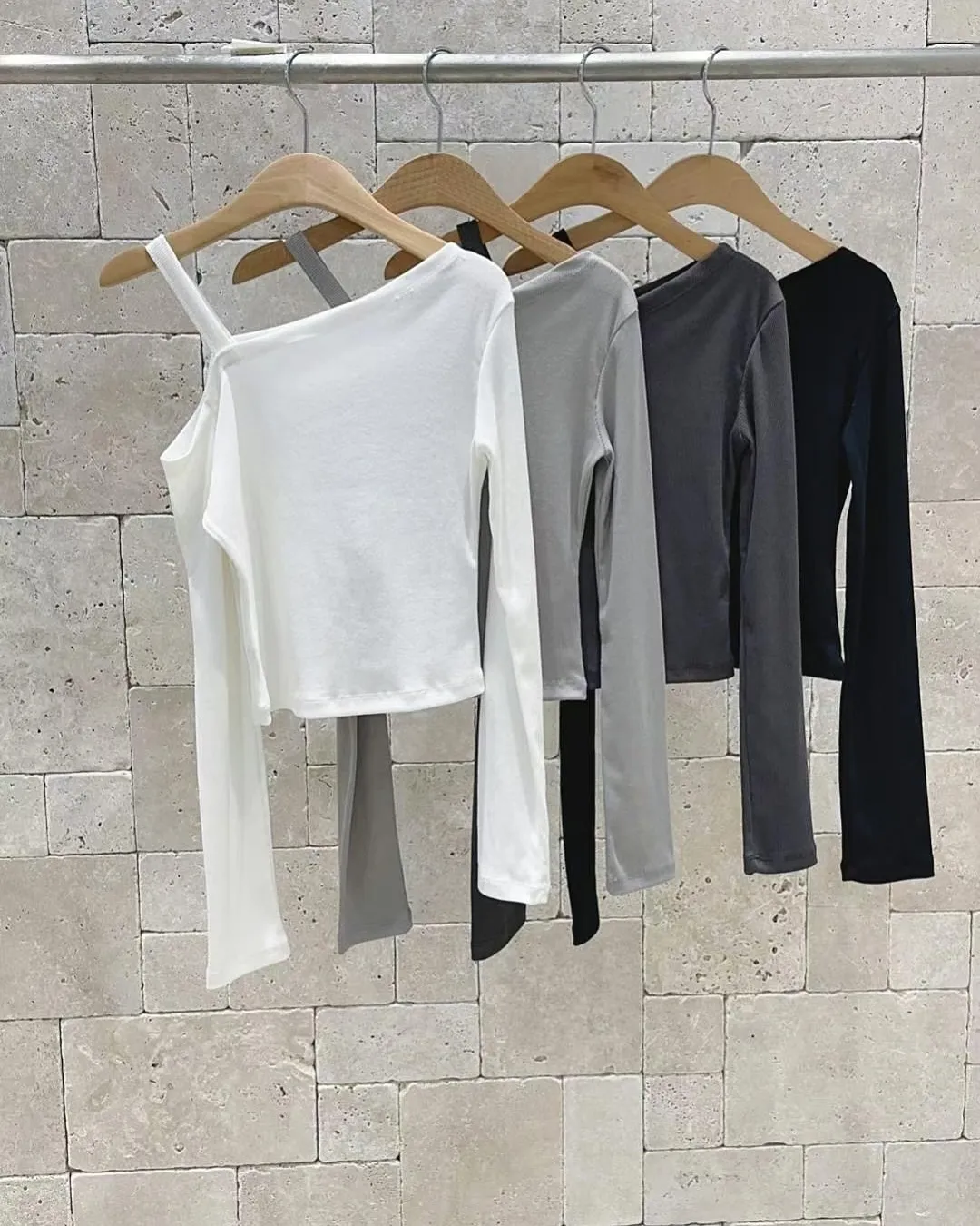 正韓-斜肩帶修身上衣