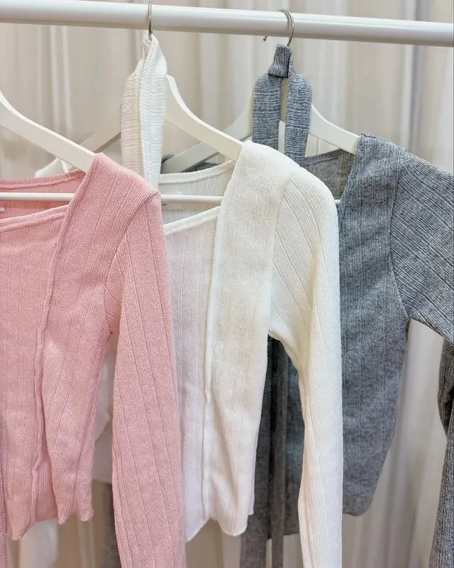 正韓氣質溫柔掛脖不規則下擺上衣