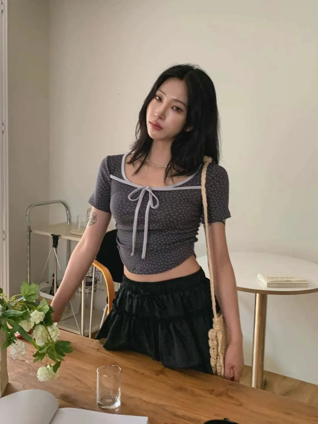 正韓胸前綁帶側抓皺上衣