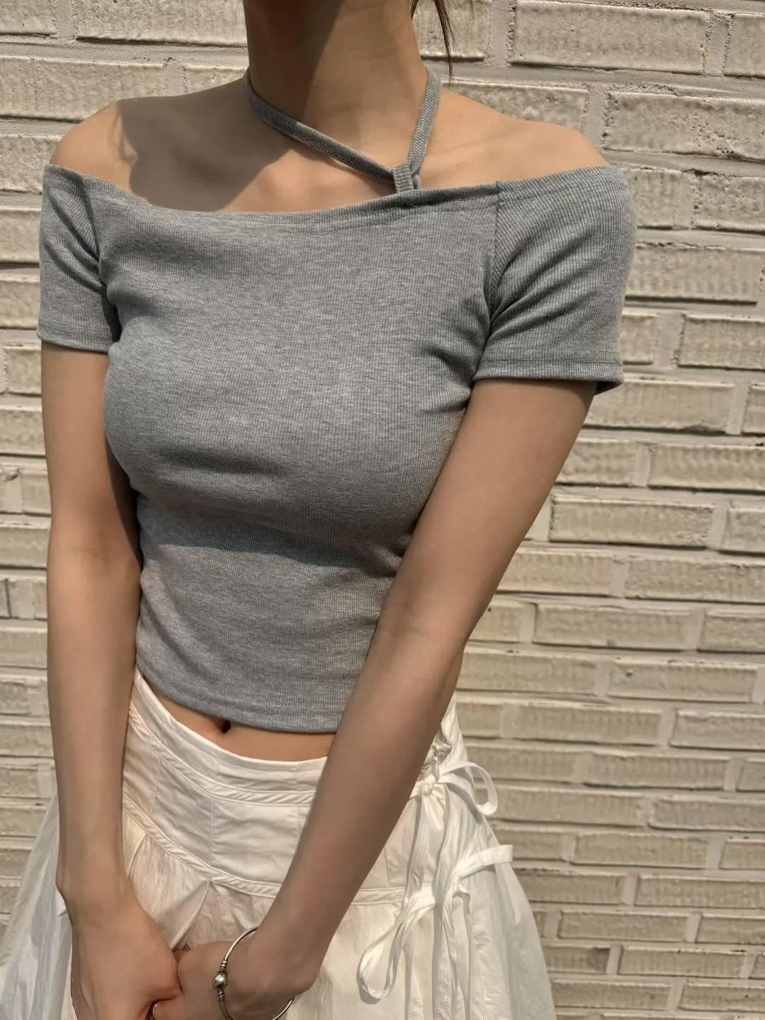 正韓蝴蝶結一字領螺紋上衣