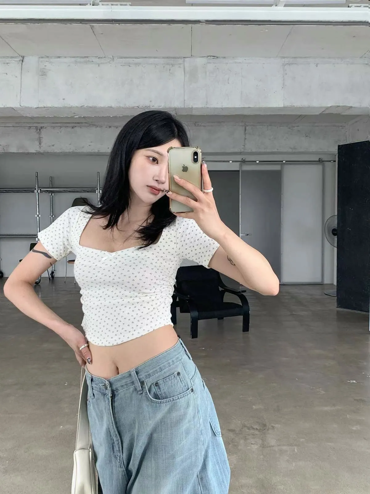 正韓方碎花側抓皺上衣