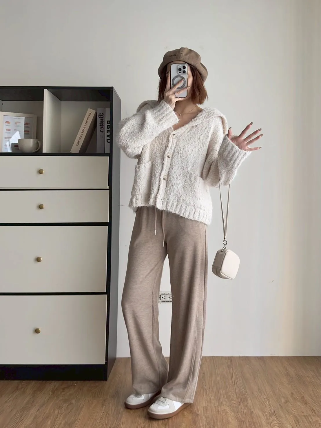 磨毛絨面拼接直腿寬褲（後口袋）