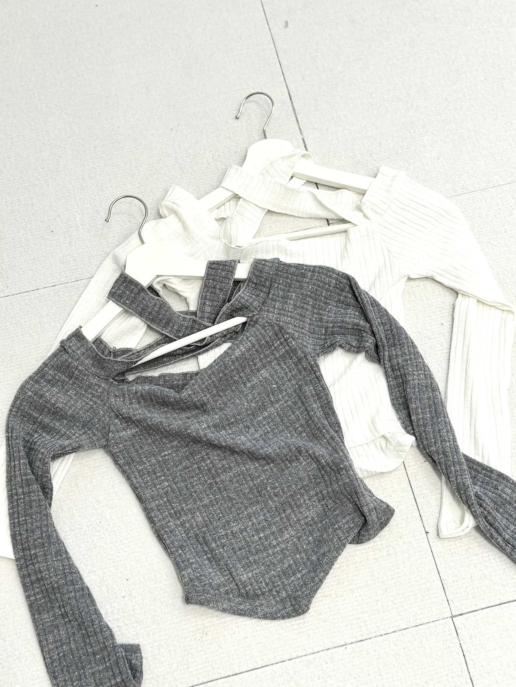 正韓性感露鎖骨交叉踢恤