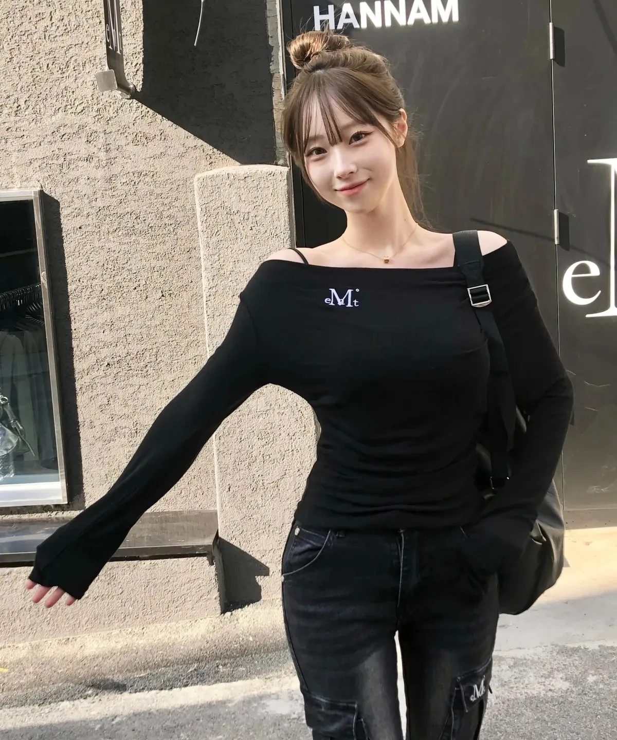 【預購】 MUCENT LIVRE OFF SHOULDER UNBALANCE LONG SLEEVE T  熱銷款側皺 一字領 斜領上衣