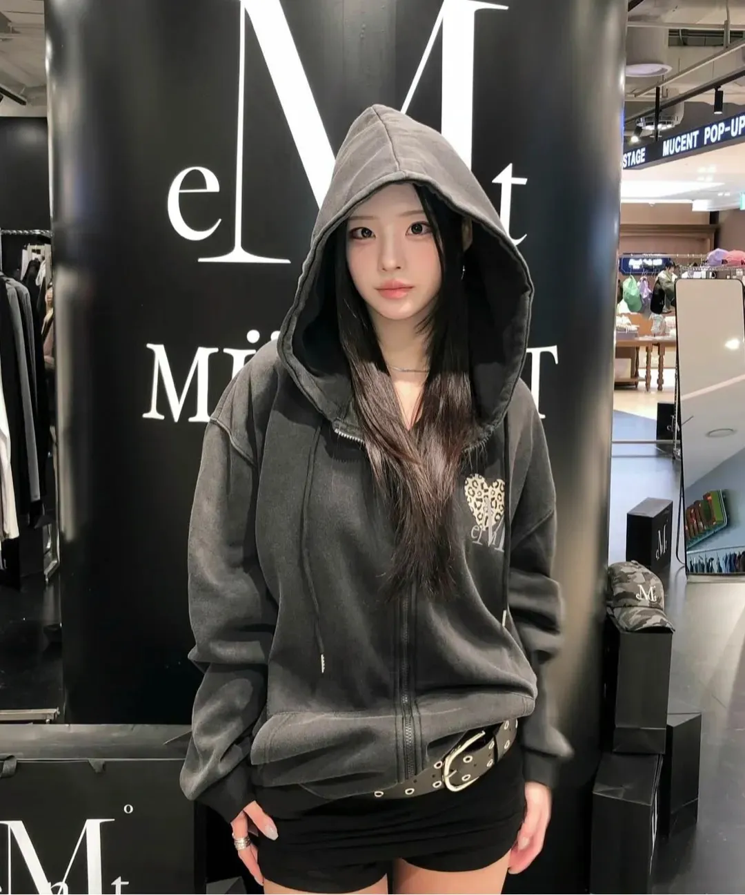 【預購】 MUCENT SUNNIOR LACE V-NECK LONG SLEEVE T 豹紋 愛心 連帽外套