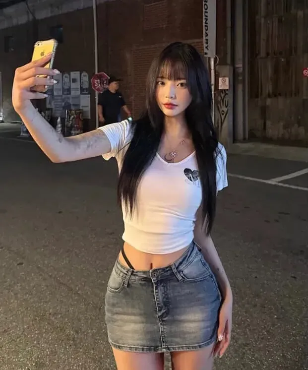 【預購】 MUCENT VAINT HEART CAMO V-NECK HALF T  迷彩 愛心 下圓弧修身上衣