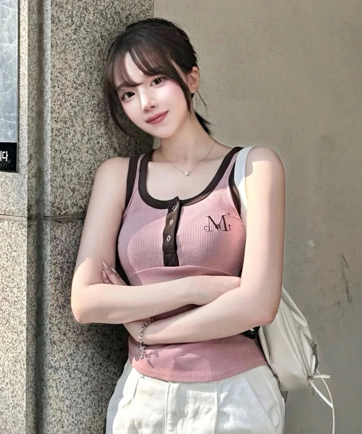 【預購】 MUCENT COLOR-POP BUTTON CROP SLEEVELESS 滾邊 配色 下圓弧 修身背心