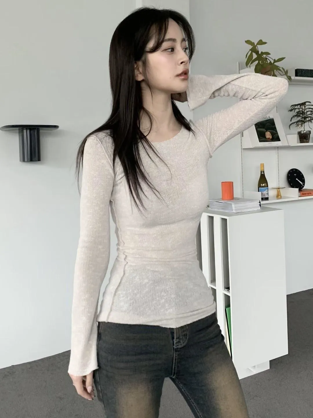 正韓透膚露背線條上衣