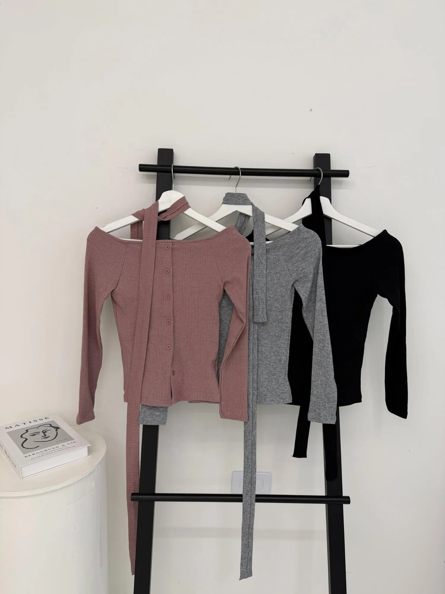 正韓平口附圍巾針織排扣套裝