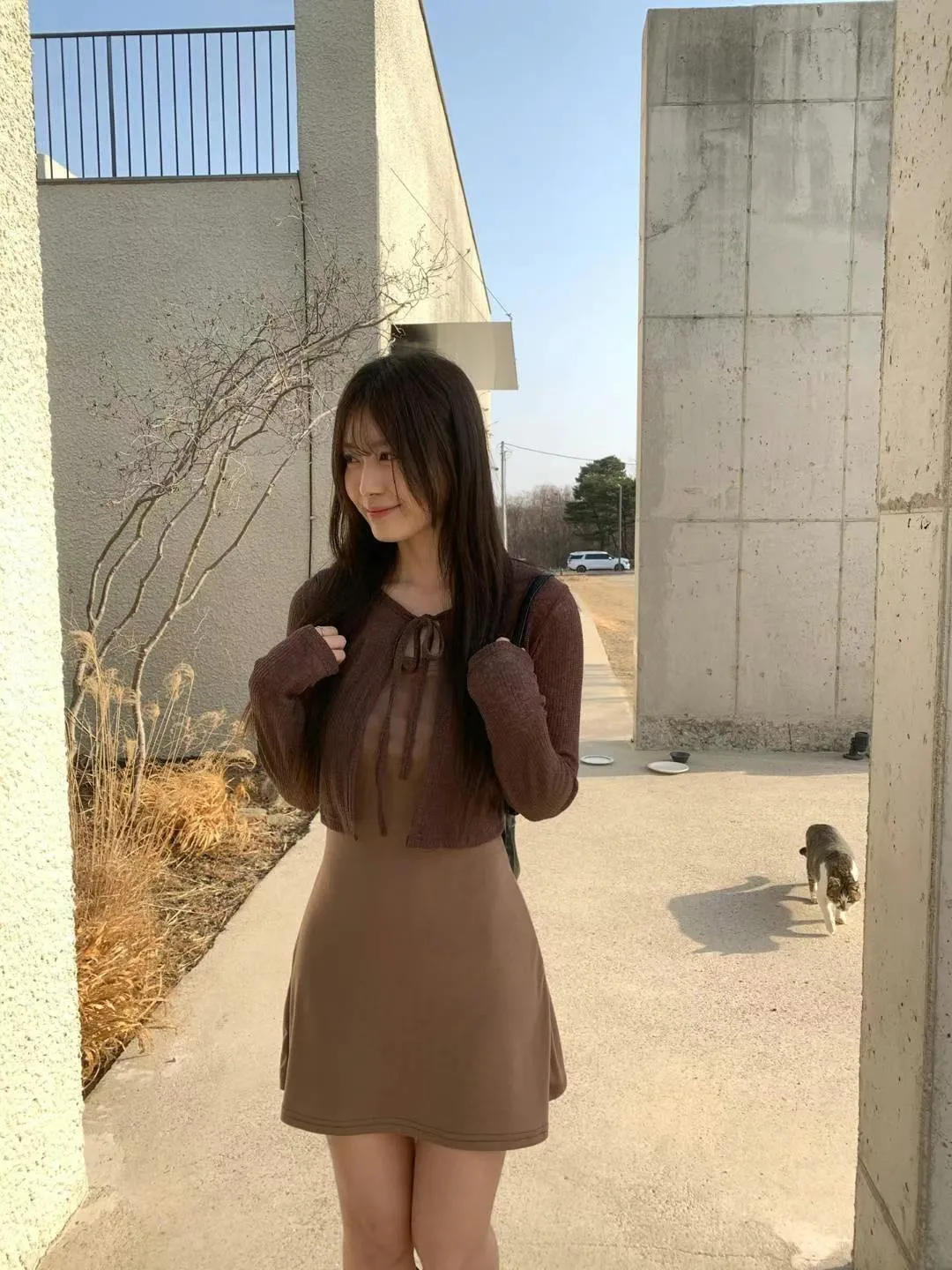 正韓-漂亮的妳繞脖長版背心洋+罩衫set