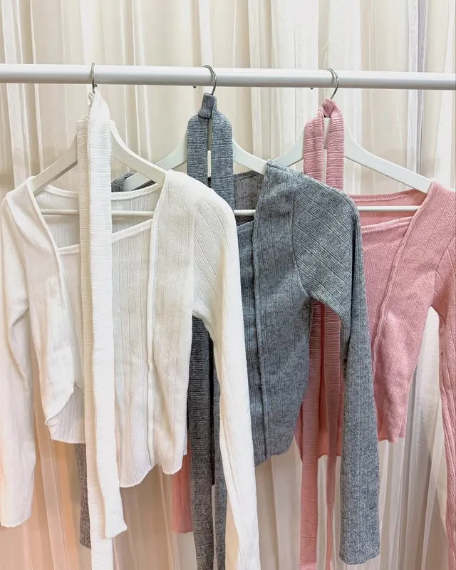 正韓氣質溫柔掛脖不規則下擺上衣