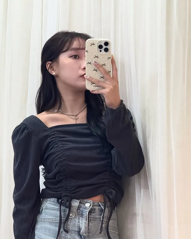 正韓柔美方領調肩上衣