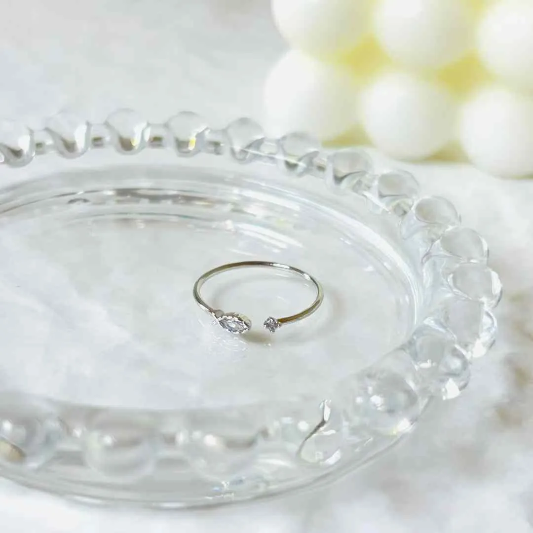 小巧魚兒水鑽活口戒