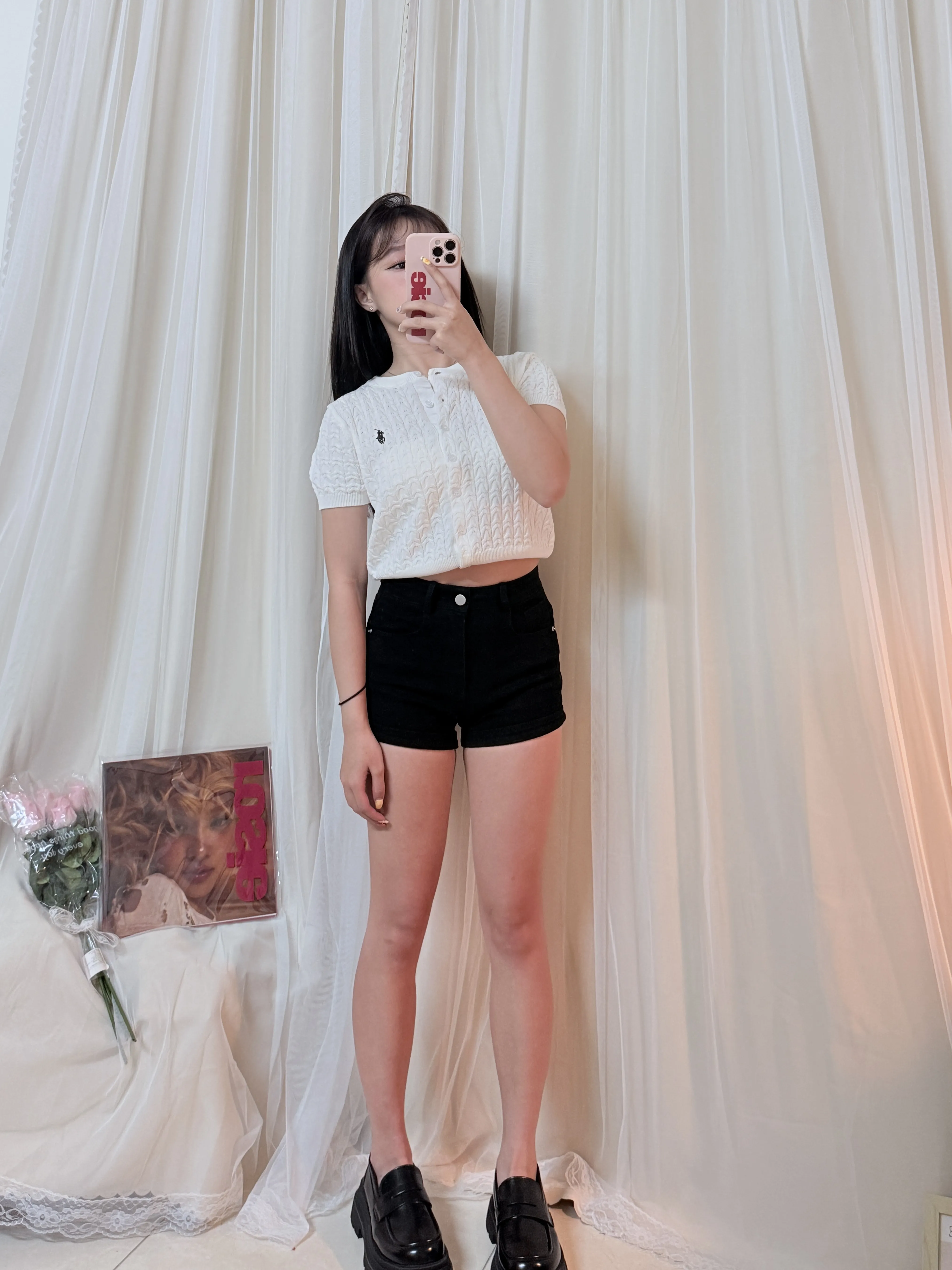 包臀辣妹-貼腿後拉鍊造型包臀短褲