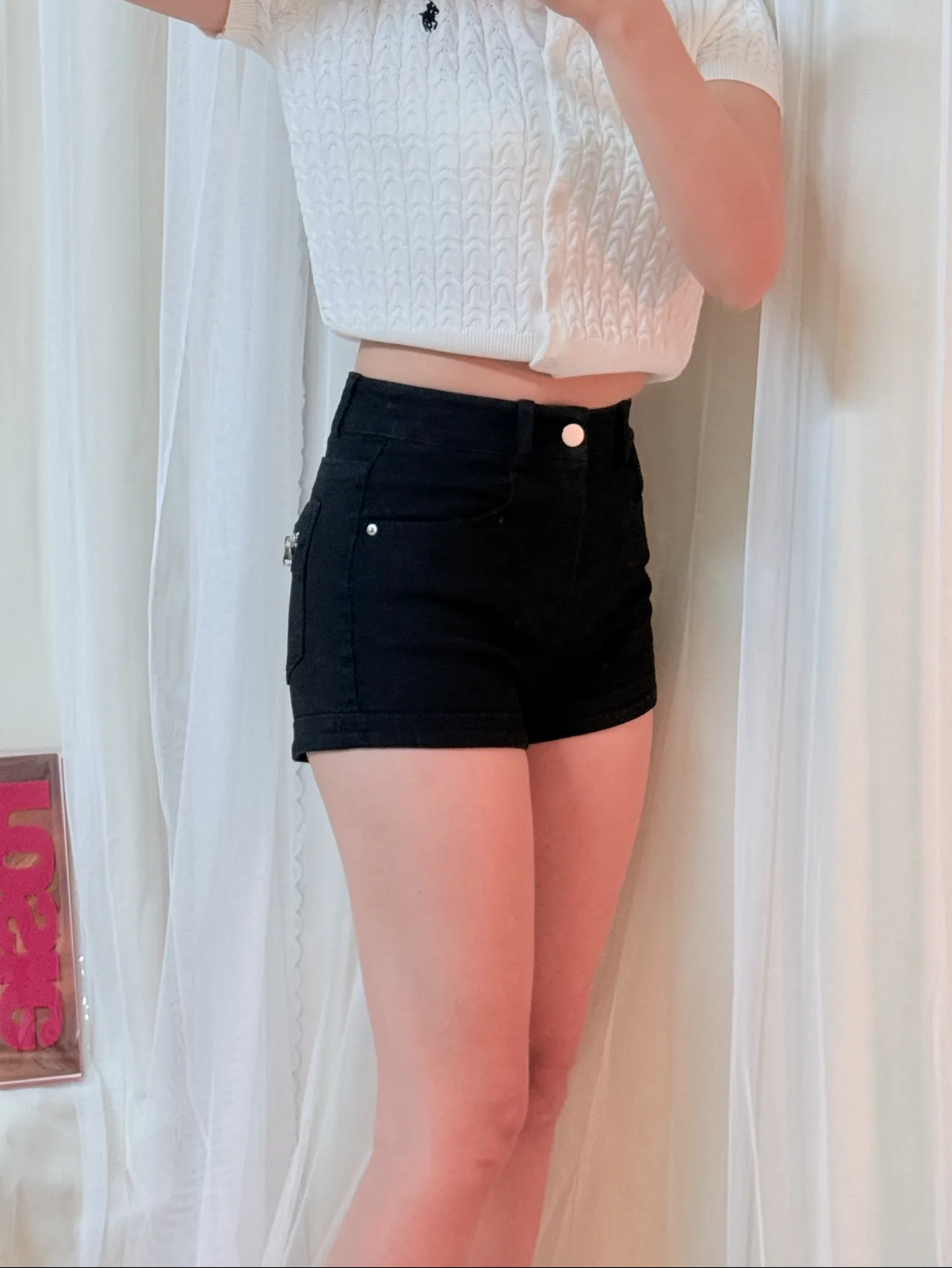 包臀辣妹-貼腿後拉鍊造型包臀短褲