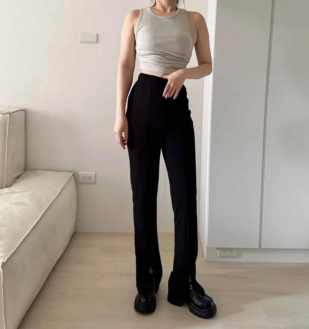 超級顯瘦-開衩微喇叭長褲