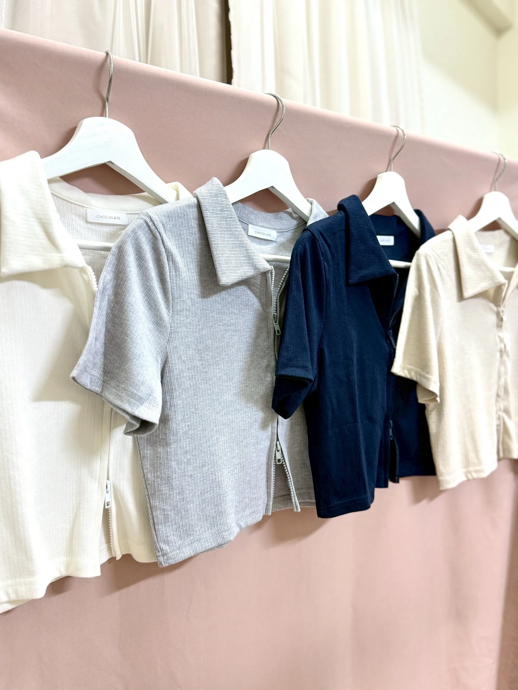 韓系穿搭-翻領雙拉鍊涼感短袖上衣