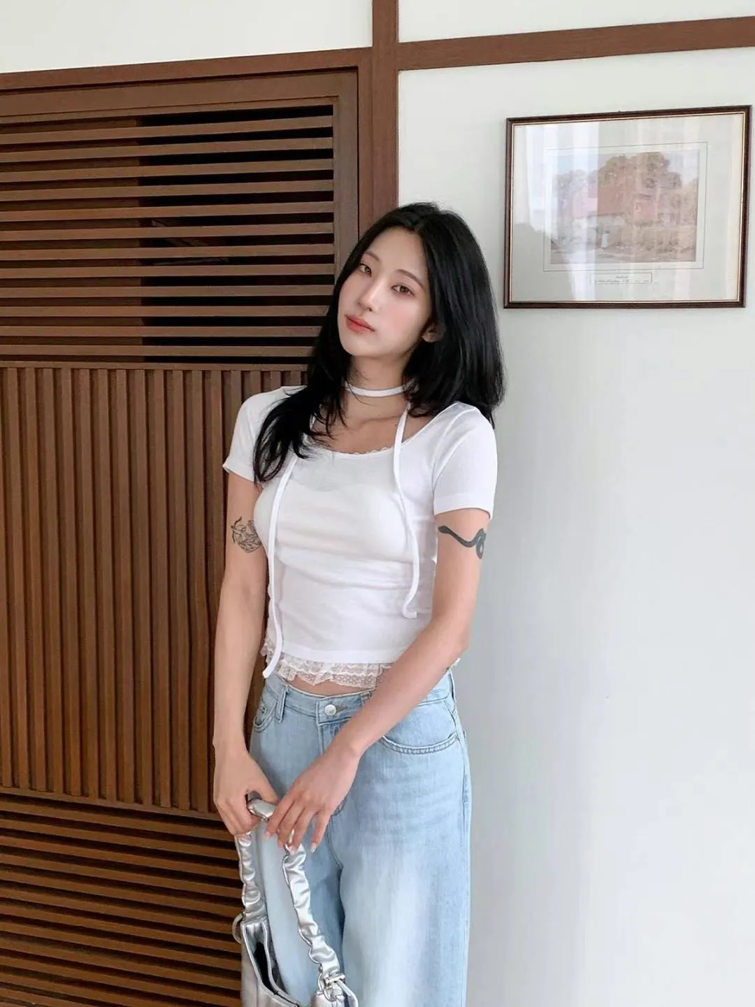 正韓蕾絲邊附飄帶抓皺上衣