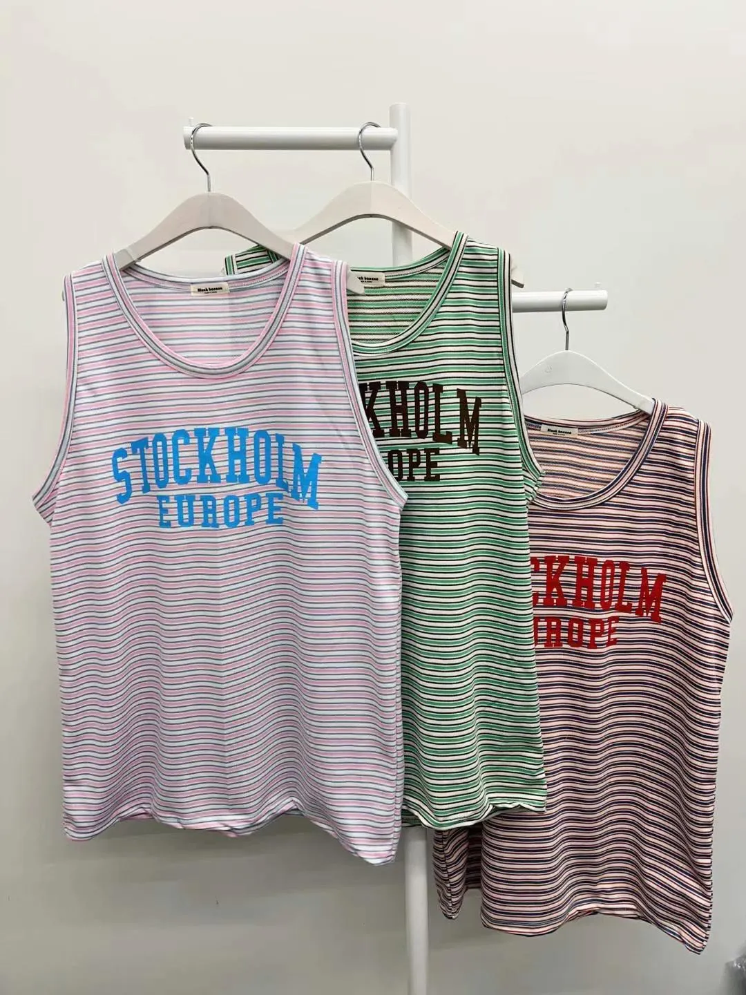 正韓美式配色字母條紋背心