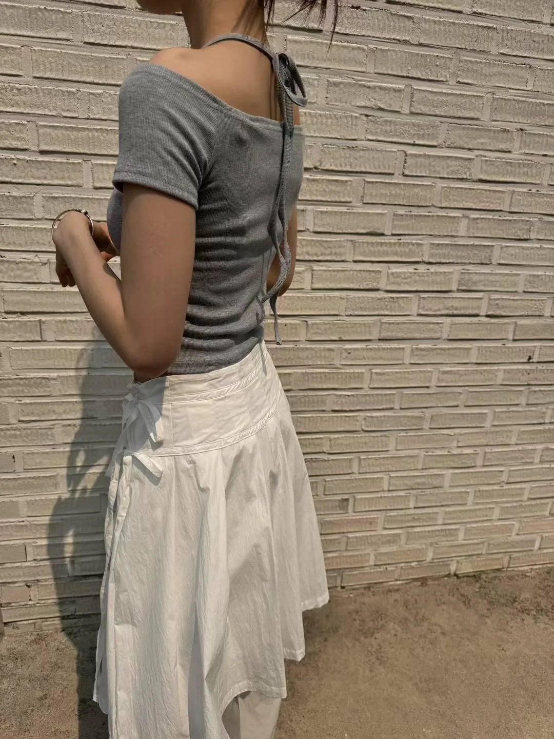 正韓蝴蝶結一字領螺紋上衣