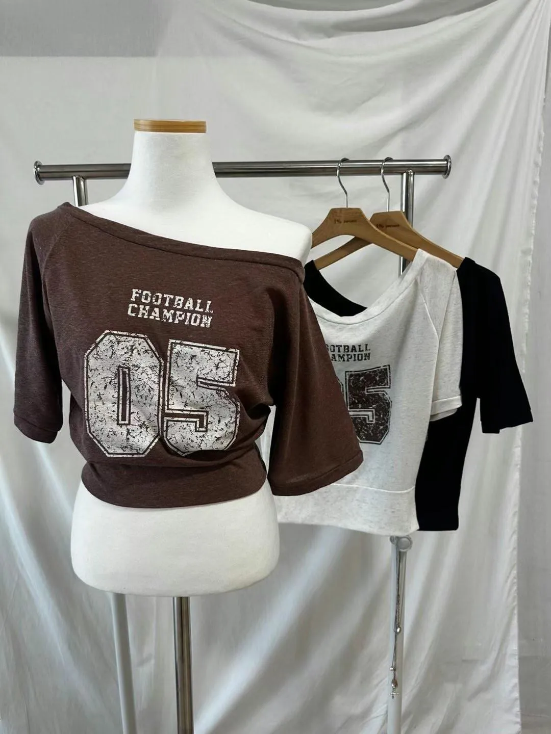 正韓足球俱樂部露肩亞麻上衣