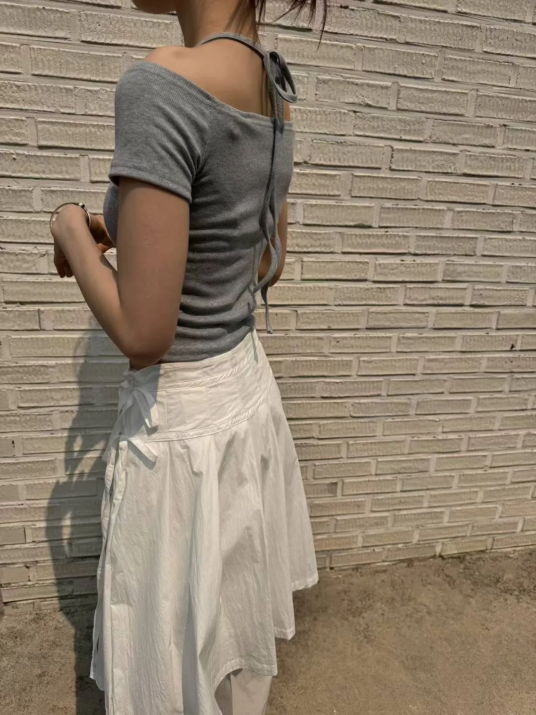 正韓 蝴蝶結一字領螺紋上衣