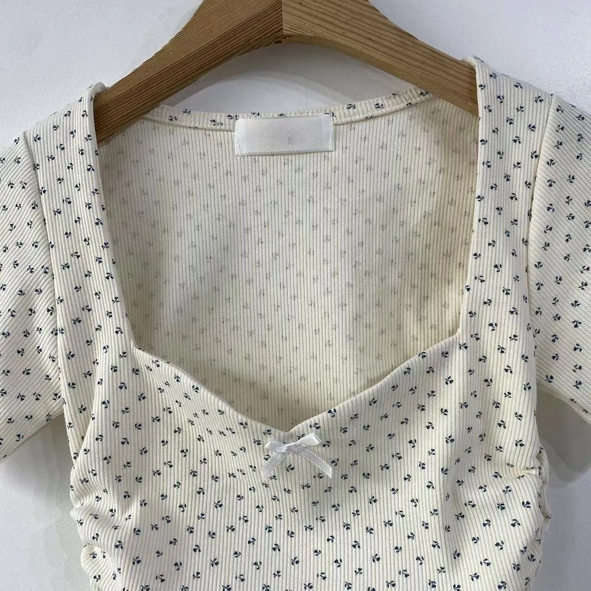 正韓 小碎花側邊縮腰上衣