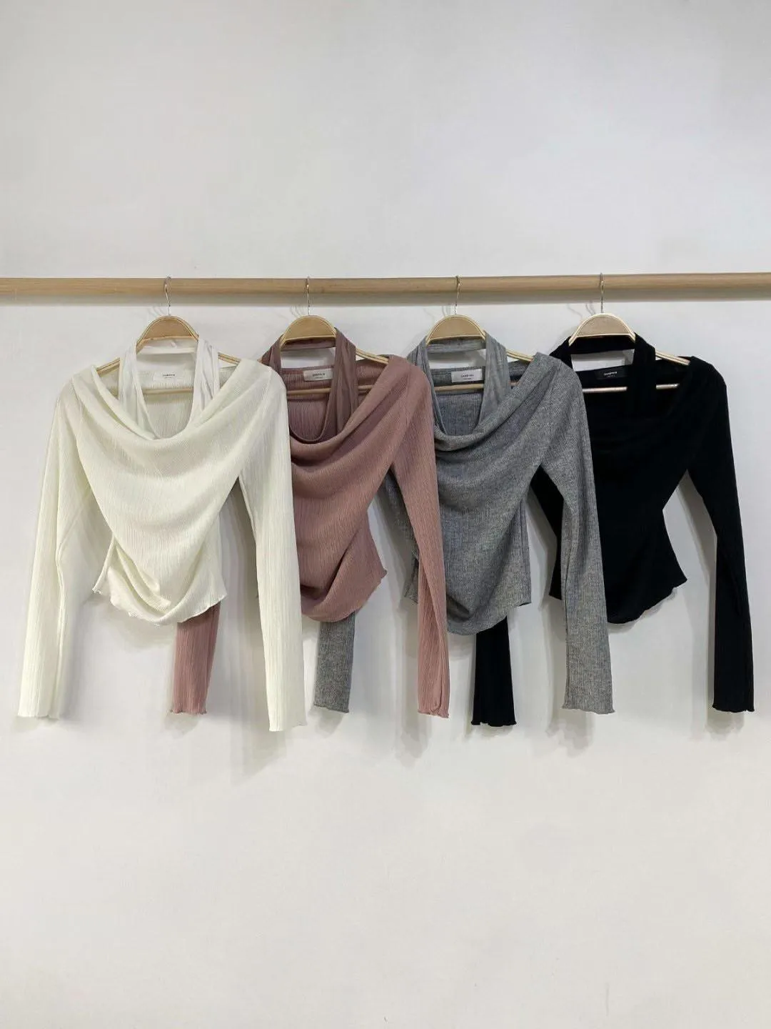 正韓褶皺掛脖針織上衣