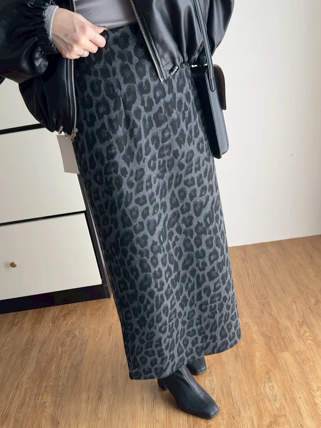 秋冬豹紋後開衩A字長裙