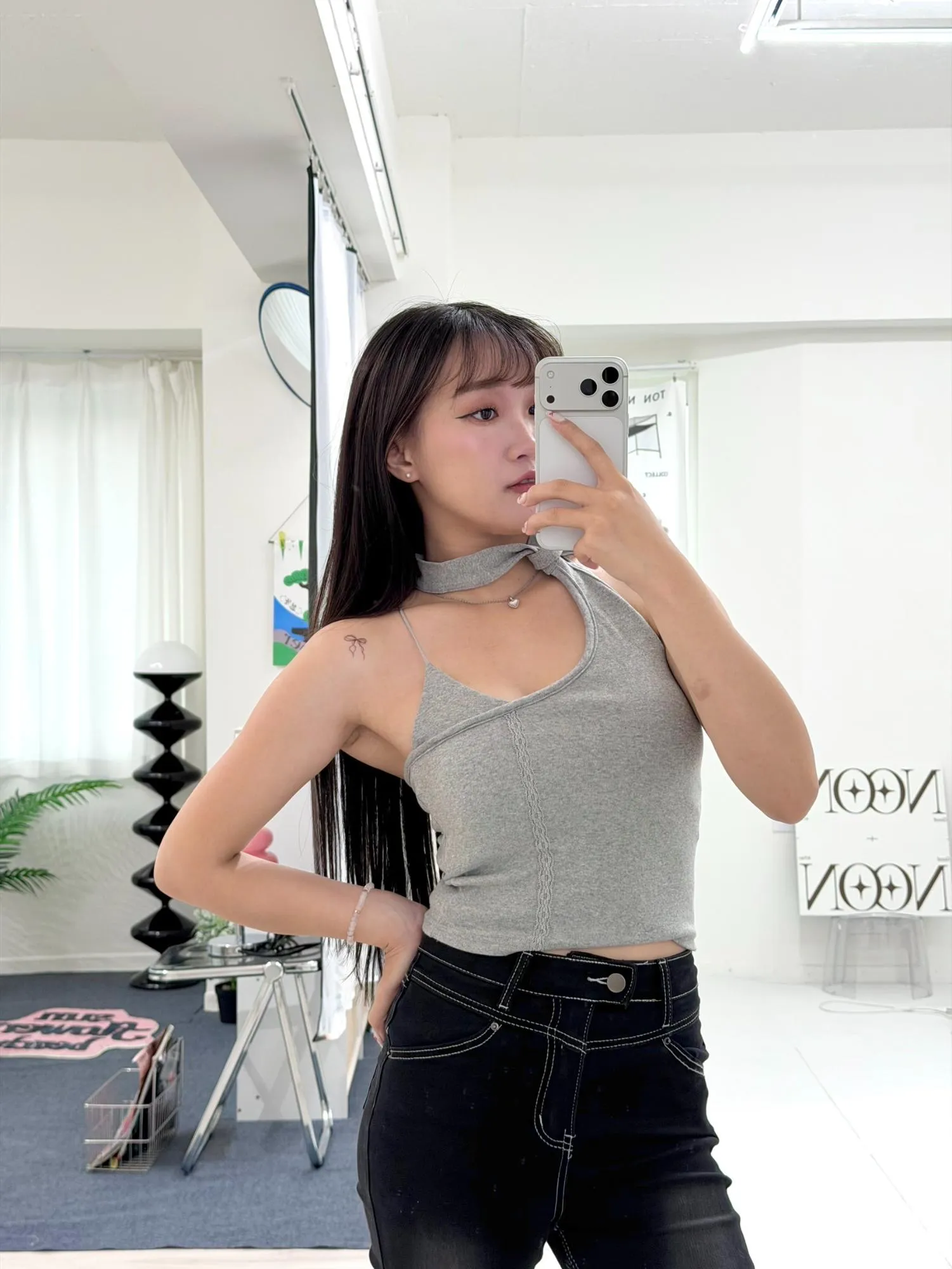 拼接蕾絲掛脖露背假兩件上衣(附胸墊