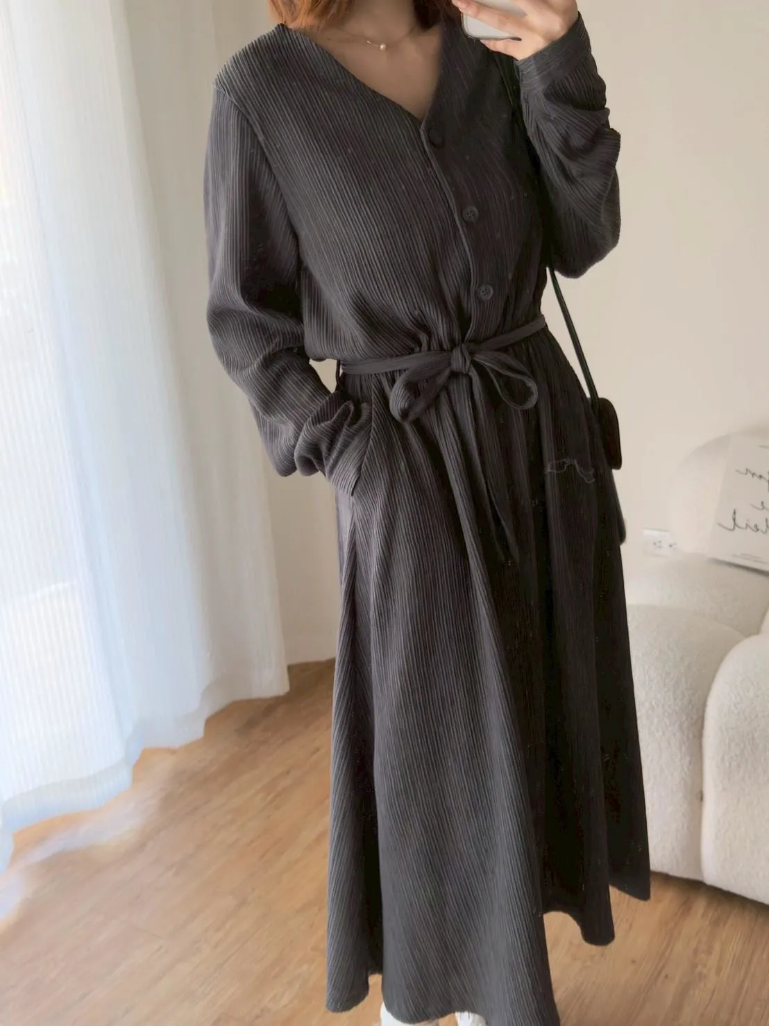 毛料V領排釦綁帶洋裝