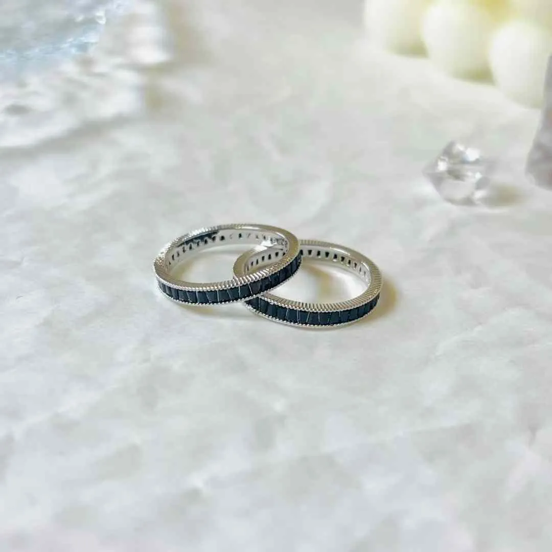 切割紋黑寶石戒指