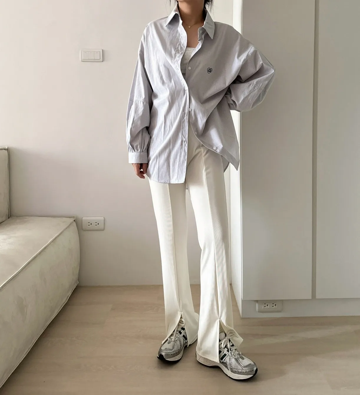 超級顯瘦-開衩微喇叭長褲