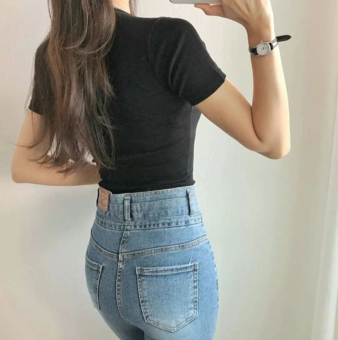 正韓方圓領露鎖骨顯瘦上衣
