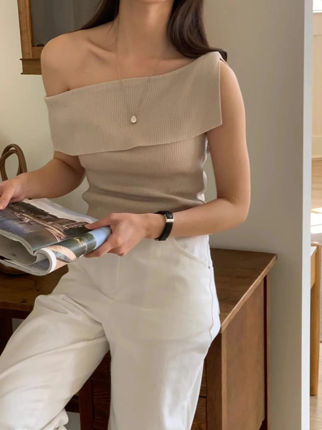 正韓亞麻羅紋針織一字領