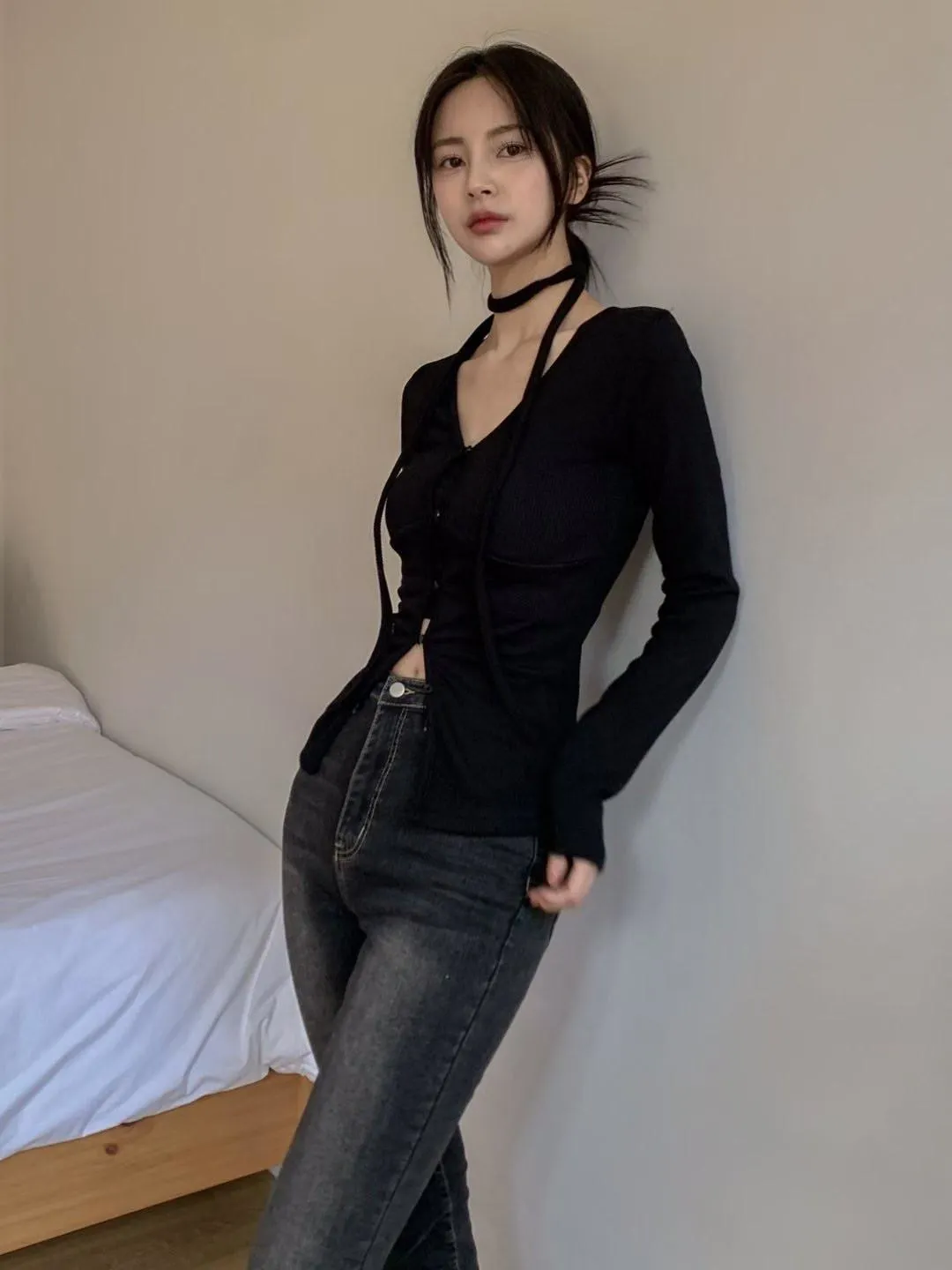 正韓排釦開衩附飄帶上衣