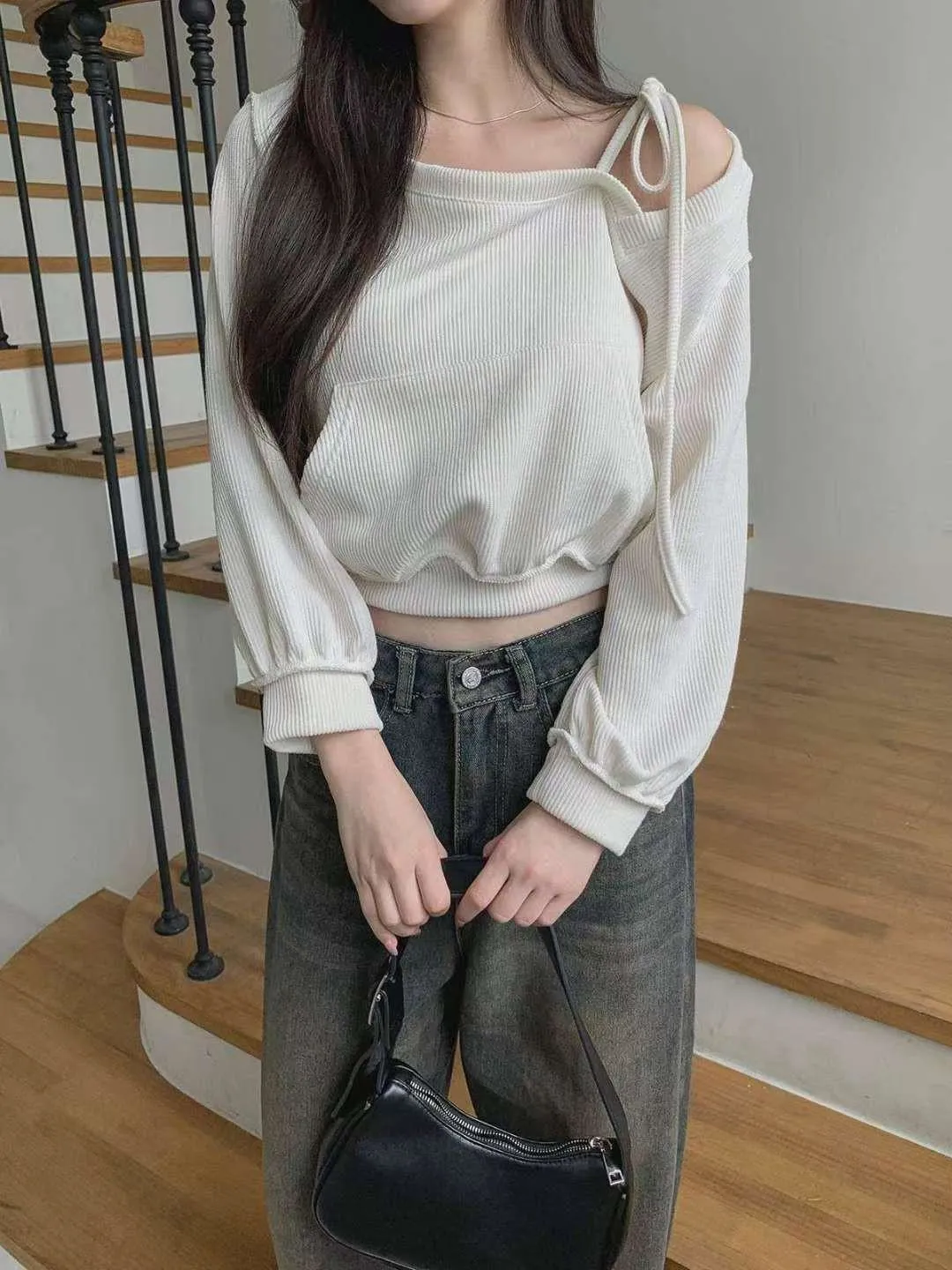 正韓露肩休閒大口袋上衣