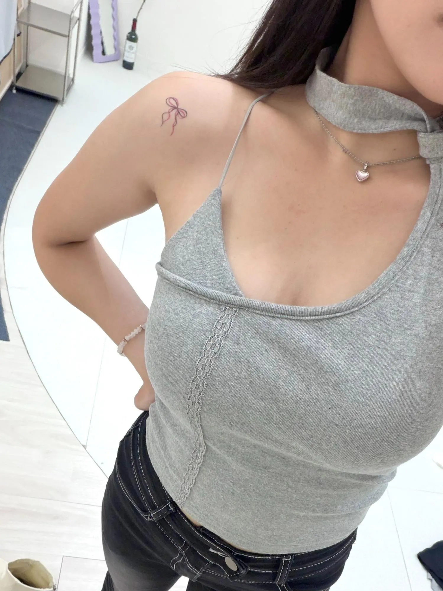 拼接蕾絲掛脖露背假兩件上衣(附胸墊