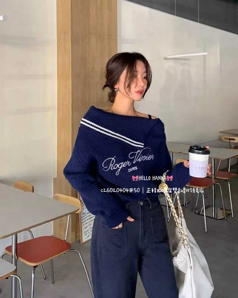 正韓露肩雙釦翻領毛衣