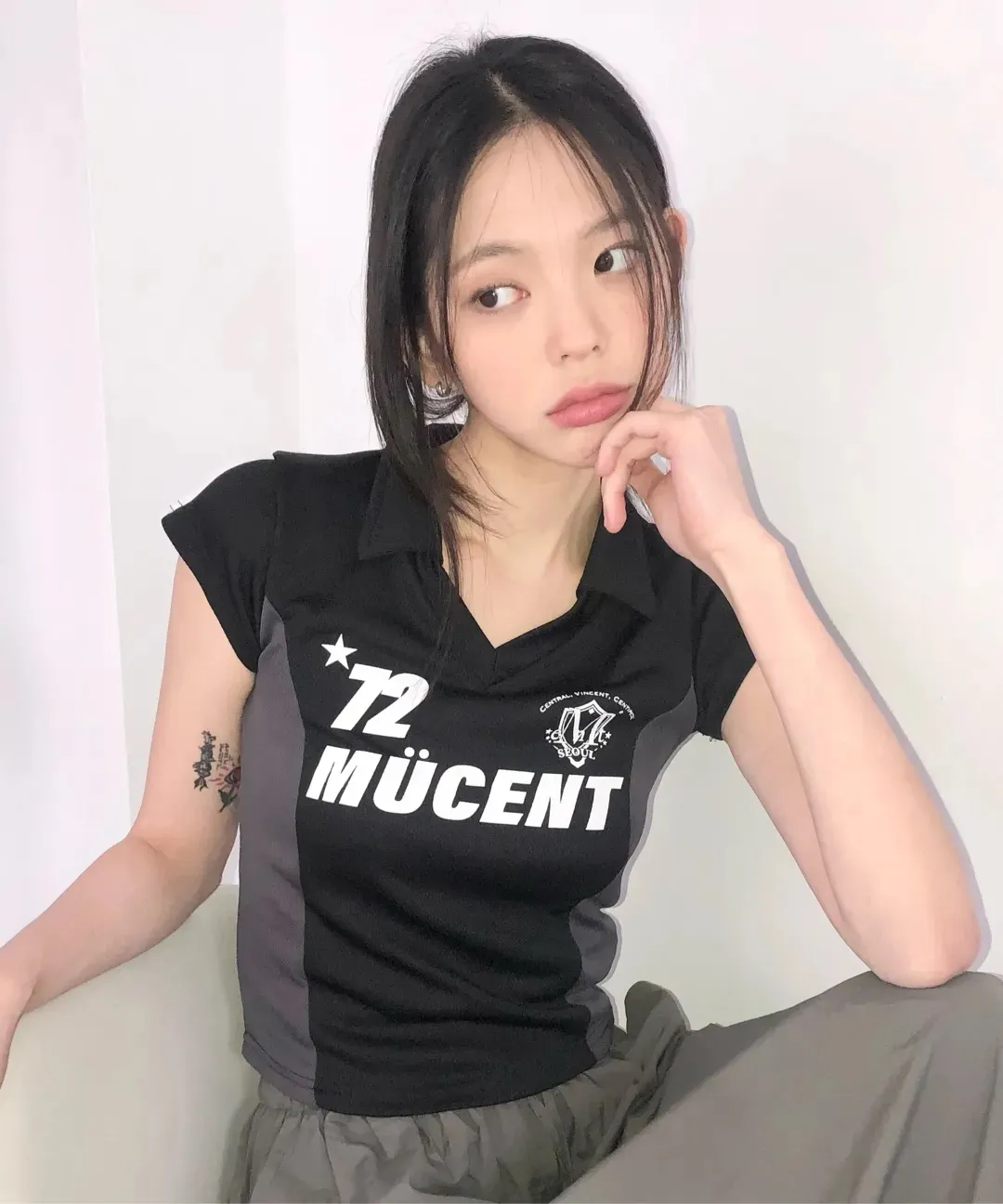 【預購】 MUCENTAMANE PUNCHING EYELET RAGLAN HALF HOOD T 美式 Ｖ領 透氣上衣