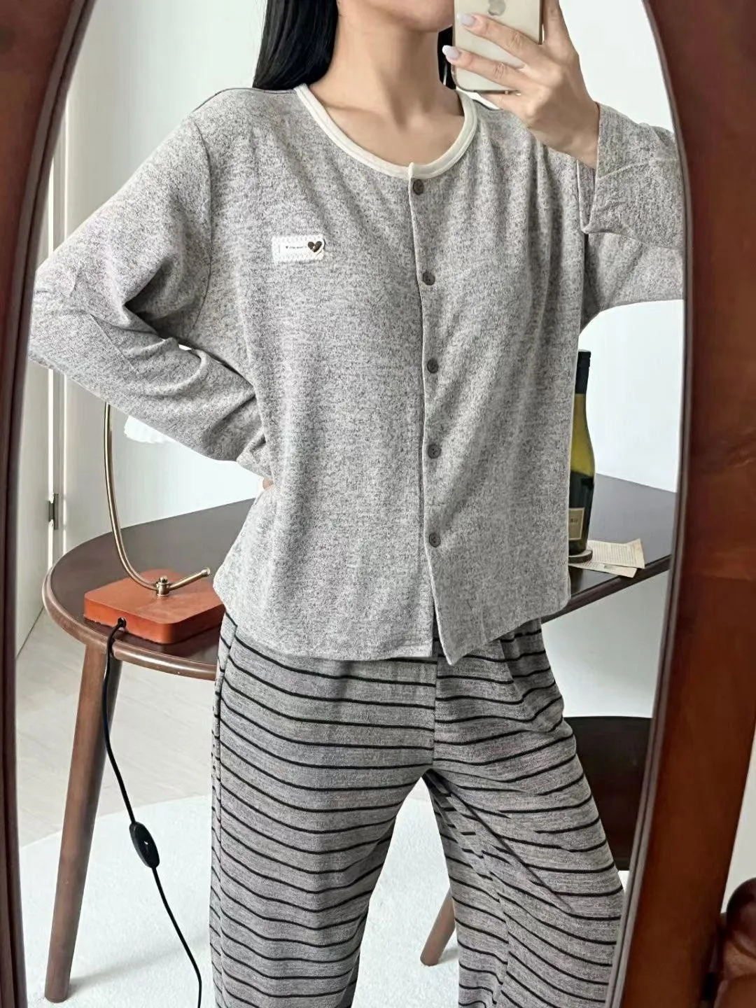 正韓鈕扣愛心條紋睡衣套裝